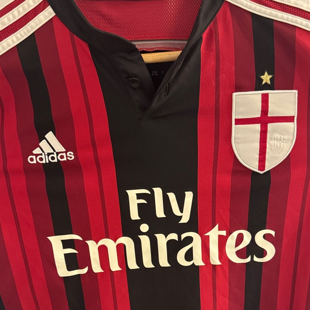 Youth official 2014-2015 AC Milan soccer jersey by Adidas youth size 15/16